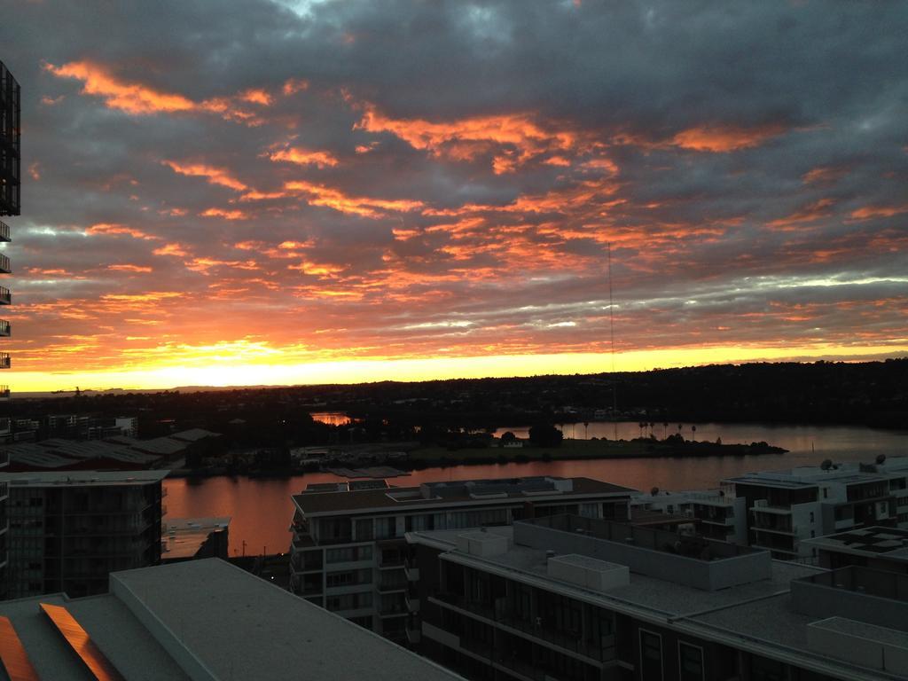 Astra Apartments Rhodes Sydney Room photo